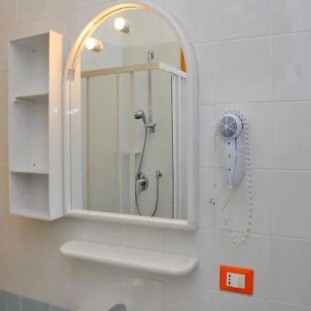 Adorable Cozy Flat For 4 Guests Next To The Daire