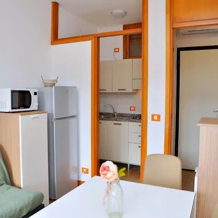 Daire Adorable Cozy Flat For 4 Guests Next To The